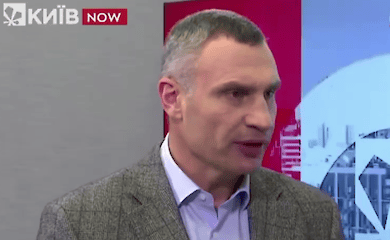 "Посипати снігом": мер Києва Кличко обмовився в ефірі (відео)