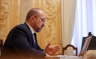 Итоги селекторного совещания Кабмина по карантинным ограничениям в "желтых зонах"