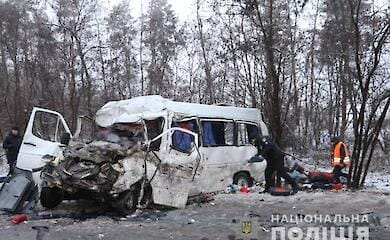 Медики рассказали о состоянии пострадавших в ДТП под Черниговом, в котором погибли 13 человек