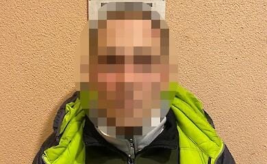В Киеве на Оболони мужчина ударил ножом пассажира тролейбуса