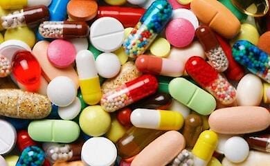 Медики рассказали, чем нельзя запивать лекарства