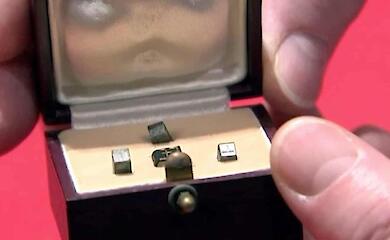 На аукціоні у Брюсселі продали одну з найменших книг