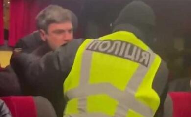 З'явилося відео силової висадки пасажирів із автобуса Одеса-Київ (відео)