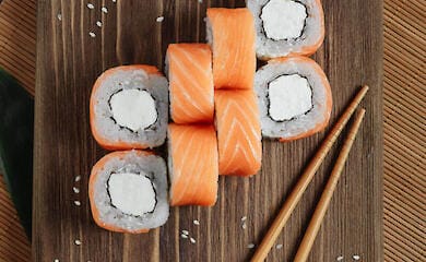 Доставка японских блюд от Суши Рис