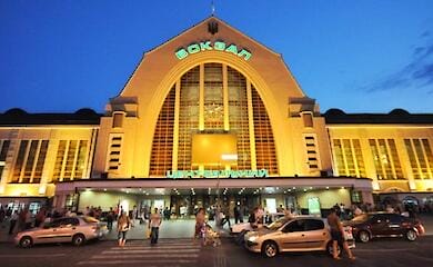 У Києві розслідують відсутність ялинки на залізничному вокзалі