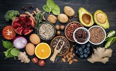 Які продукти варто вживати для зниження холестерину