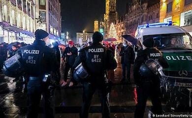 Стычки с полицией и штрафы: в Германии разогнали протест против карантина