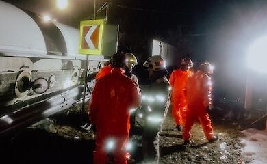 В Тернопольской области перевернулся бензовоз, перекрыв международную трассу