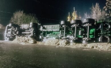 В Тернопольской области перевернулся бензовоз, перекрыв международную трассу