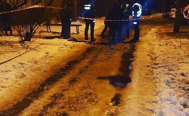 В Харькове у подъезда нашли тело младенца в пакете