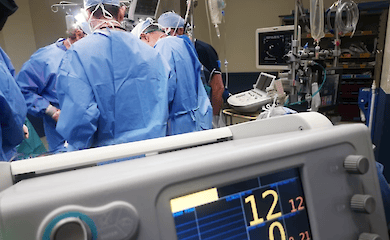 В ВОЗ штамм Омикрон отнесли к смертельно опасным 