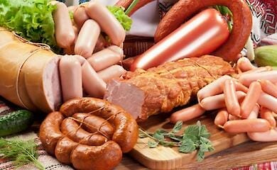 Эксперты рассказали, какую колбасу можно употреблять в пищу