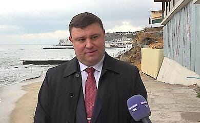 Пойманного в Одессе на взятке чиновника ищет Интерпол