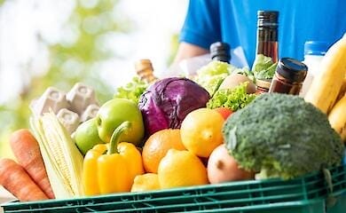 Специалисты назвали продукты, которые улучшают зрение, слух и зубы