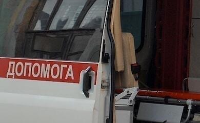 На Прикарпатті вибухнула машина: мінер залишився без руки