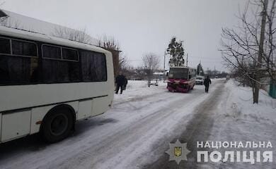 В Харьковской области столкнулись автобусы