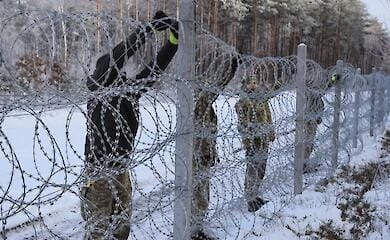 Кордон з Білоруссю зміцнюють інженерними загородженнями