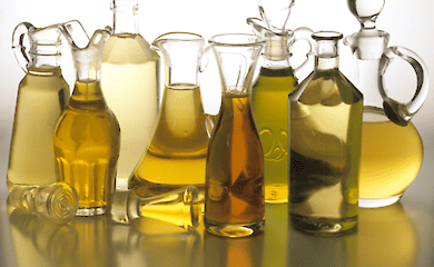 Какое масло лучше всего использовать для жарки и салатов: ответ врача