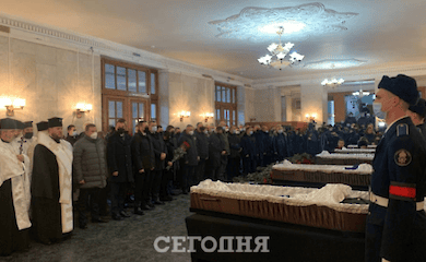 В Днепре прощаются с погибшими во время страшной стрельбы
