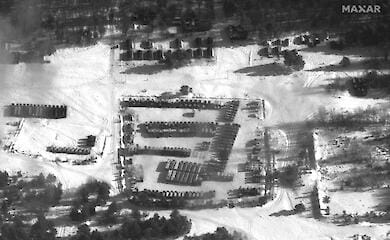 Опубліковано нові супутникові фото військової техніки Росії біля кордонів України (фото)