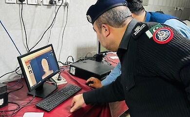 У Пакистані вагітна вбила собі в голову цвях, щоб змінити стать плода