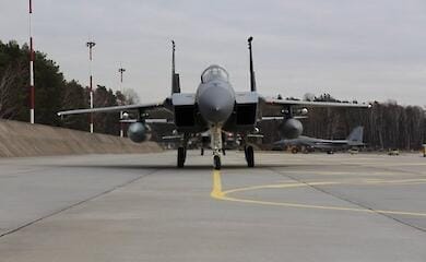 До Польщі прибули військові Великої Британії та США