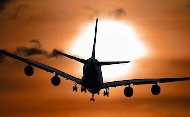Ще дві авіакомпанії відмовилися від польотів в Україну