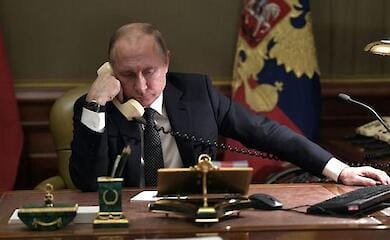 Путин заявил Франции и Германии о решении признавать "ЛДНР" 