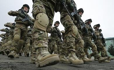 Украинским военным с 1 марта на 30% повышают зарплату