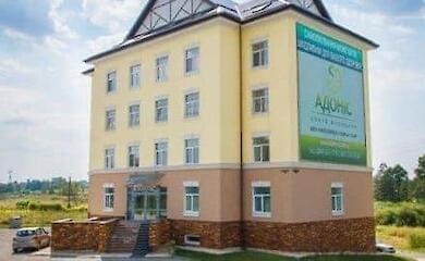 Під Києвом снаряд влучив у пологовий будинок
