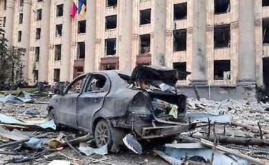 Полиция Харькова предупредила об эвакуации брошенных машин у вокзала