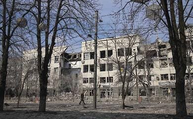 У Маріуполі окупанти утримують у лікарні 400 заручників