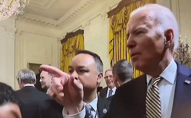 Джо Байден у спілкуванні зі ЗМІ назвав Путіна військовим злочинцем (відео)