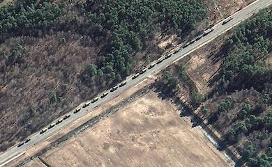 Опубліковано нові фото військ РФ на кордоні з Україною