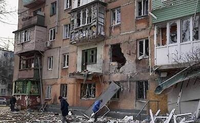 Військові РФ надягають на жителів Маріуполя білі пов'язки - полк Азов