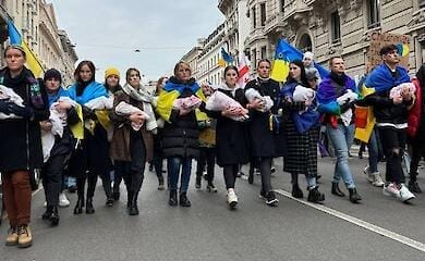 Варшава та Берлін: українські матері вийшли на марш  