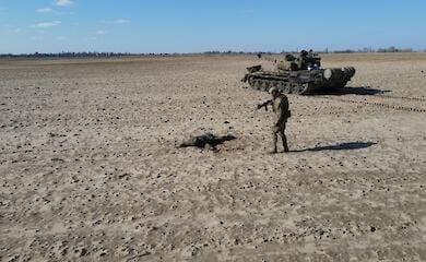 Російський танкіст здався в полон з технікою: він отримає гроші та можливість податися на громадянство