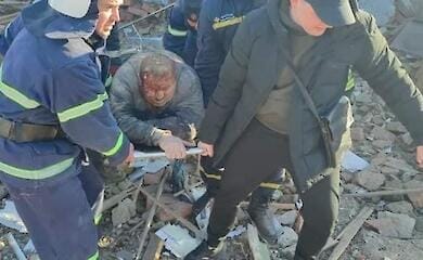 Спасатели объяснили, что делать в том случае, если не успели укрыться от бомбежки в укрытии