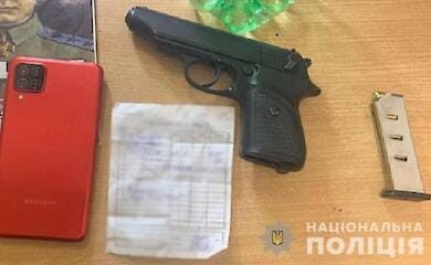 Отобрал мобильный телефон и деньги: в Киеве задержали преступника