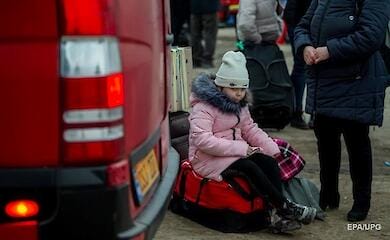 Постраждалі через війну сім'ї з дітьми отримуватимуть матеріальну допомогу