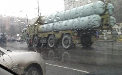 В Беларуси колонна с системами С-300 двигается в направлении Украины (видео)