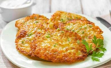 Как просто приготовить деруны с сыром и грибами