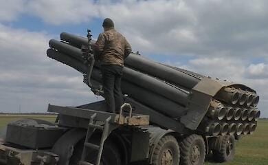 ВСУ показали обстрел вражеских позиций из РСЗО Ураган (видео)