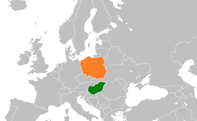 Польща заморожує співпрацю з Угорщиною