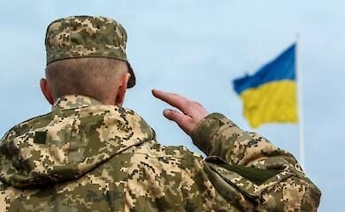 В Мариуполе пограничник подорвал себя, окруженный врагом