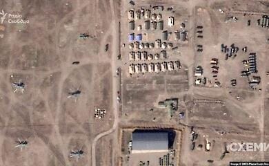 Супутник зафіксував скупчення військ РФ поблизу Харківщини та Донбасу (фото)