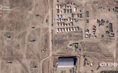 Супутник зафіксував скупчення військ РФ поблизу Харківщини та Донбасу (фото)