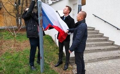Посольства Молдови та Чехії повертаються до Києва