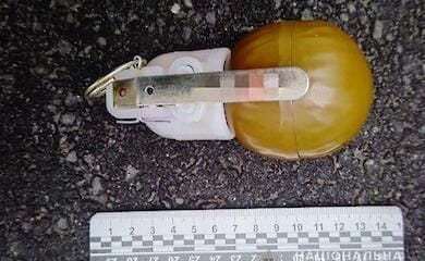 Гулял по улицам с гранатой в кармане: в Киеве задержали нарушителя