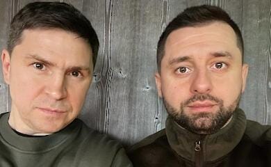 Подоляк та Арахамія заявили про готовність приїхати до Маріуполя на переговори з РФ